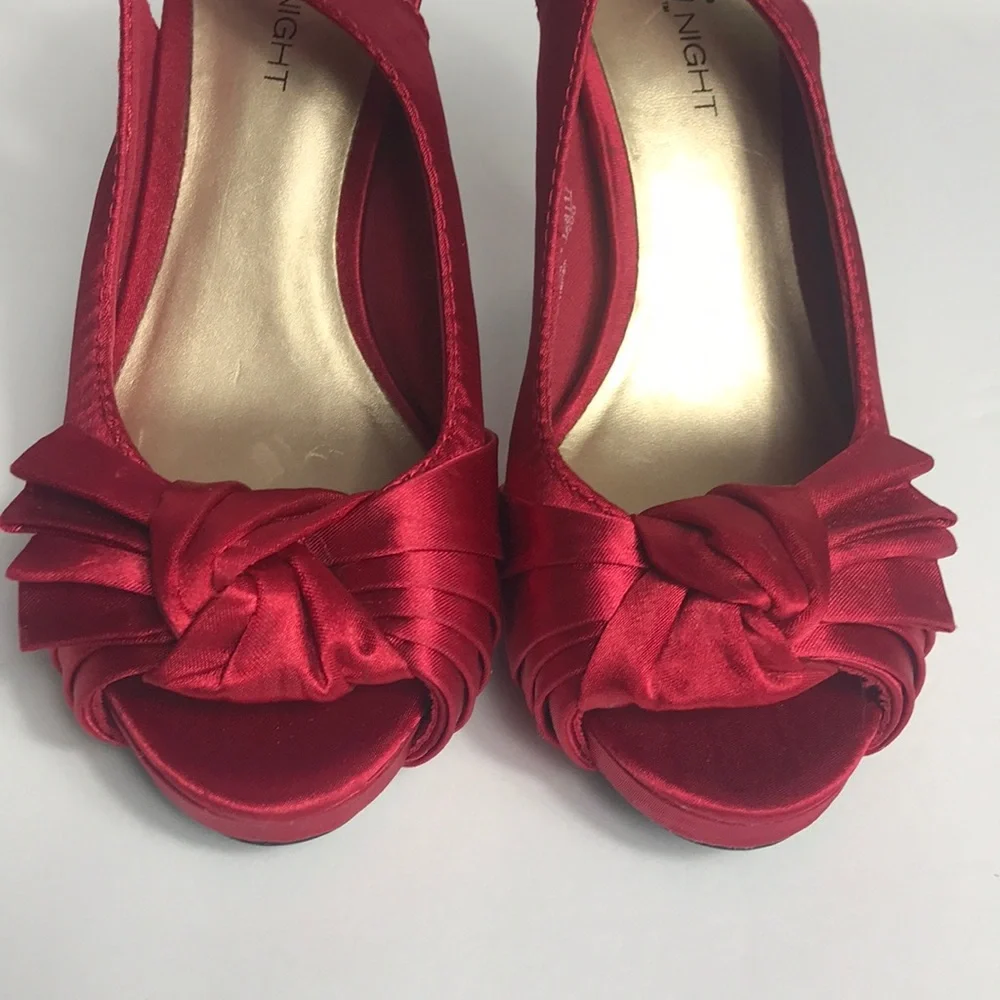 Fioni Nights Red Satin Slingback Heels – Size 5 - Picture 3 of 7